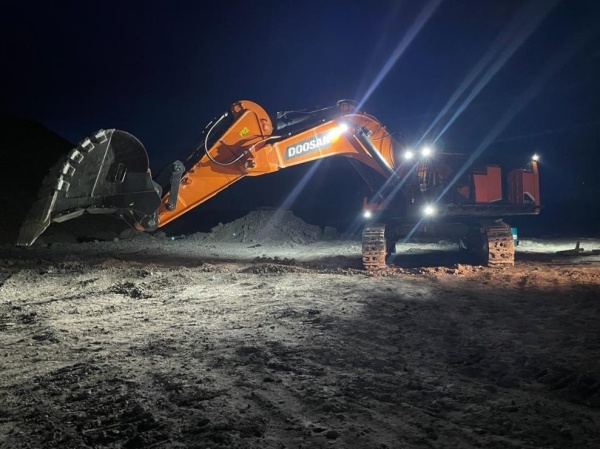 Тяжелый экскаватор Doosan DX1000LC для заказчика в Кемерово